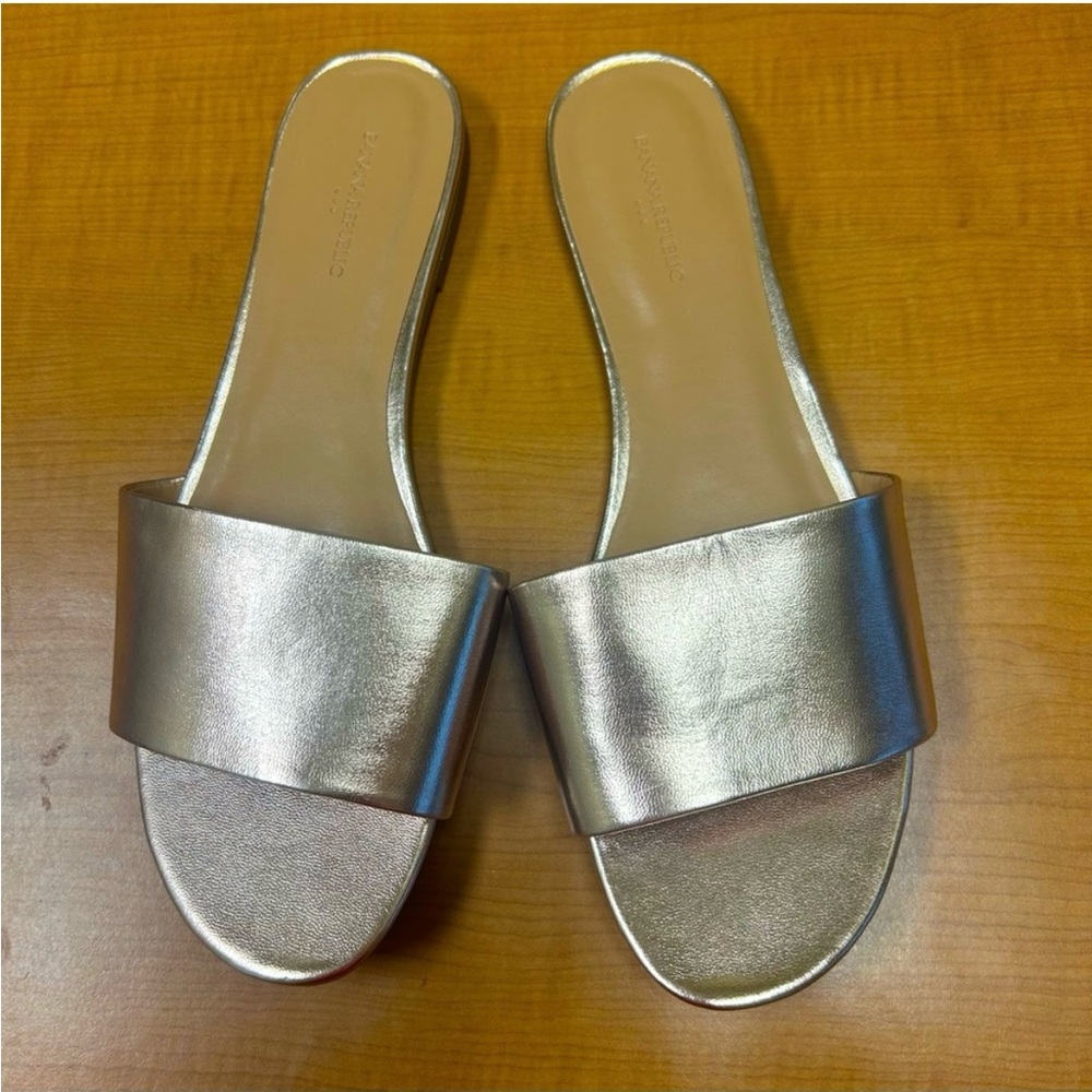 Banana Republic Slides